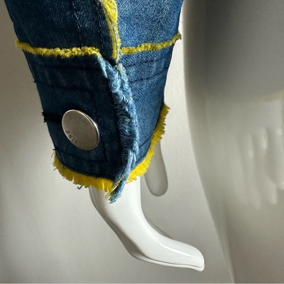 Moschino Jean Italy woman’s light weight jacket - Picture 11 of 16